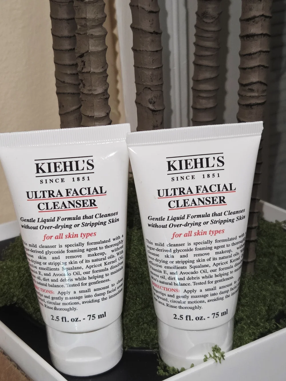 Kiehl's Ultra Facial Cleanser - White Tube with Red and Black Text